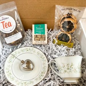 Single Cup - Vintage Tea cup with Tea Kit
